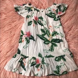 On/off shoulder dress 😍